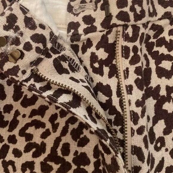 J.Crew Linen Leopard Shorts pockets & belt loops - Picture 4 of 8